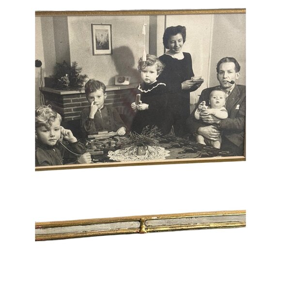 1940's Vintage Family Photograph In Ornate Hand-Painted Gold Wooden Frame - Picture 6 of 16